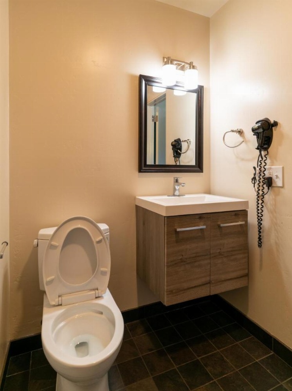 Orange Tree Inn image 7